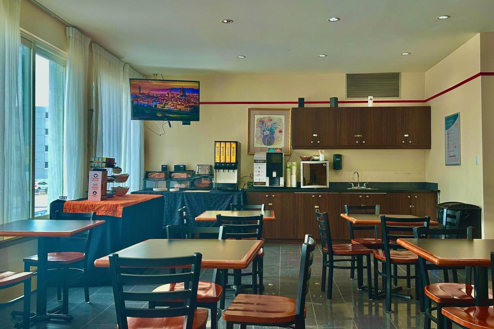 Econo Lodge City Centre Kingston Exterior foto