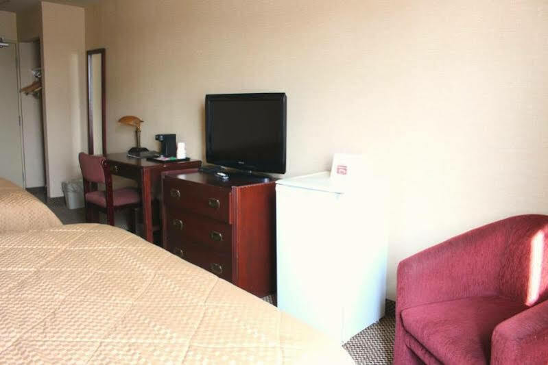 Econo Lodge City Centre Kingston Exterior foto
